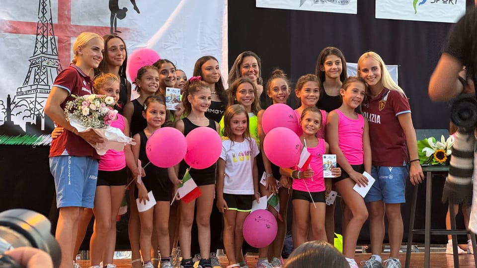 Presenti alla festa con le sorelle D'Amato al porto antico 31/08/2024
